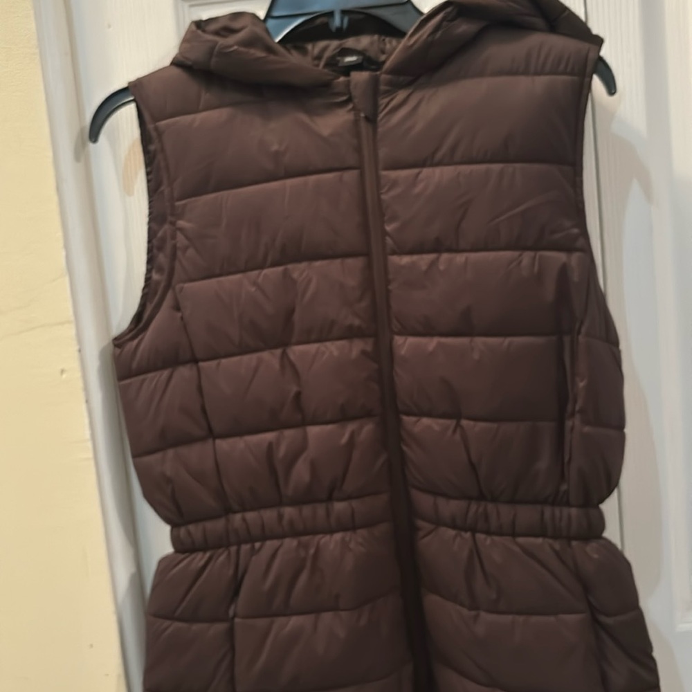 Women's brown puffer size 0-2